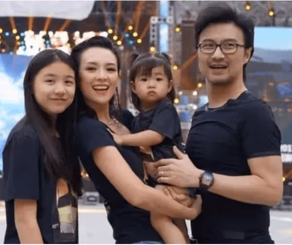 汪峰哭暈在廁所了，章子怡離開他又找個小鮮肉，這是他想不到的！