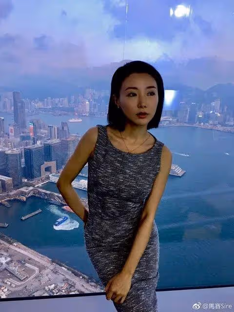 前TVB女星結婚後洗掉負評,一家三口出遊無人認出,曾因爆出不雅艷片被雪藏