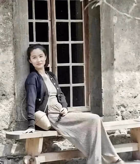 徐克導演說:她是五十年才出一個的大美女 說的原來是她!她是