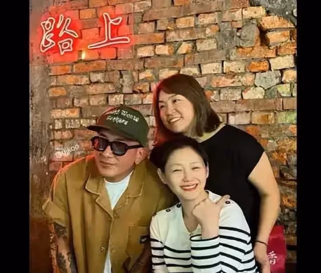 大S親自曬照澄清顯老傳聞,結果笑掉大牙 大S的老公視角牆都P歪了
