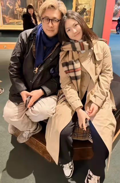 李湘曬女兒留學生活,母女盛裝參加宴會,王詩齡名媛范足好漂亮