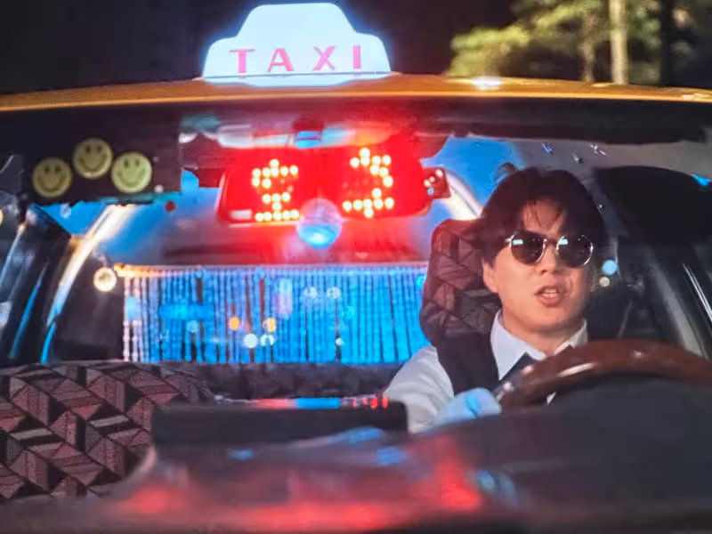 直擊｜金曲歌王蕭煌奇無照駕駛開車上路 載妹畫面曝光！