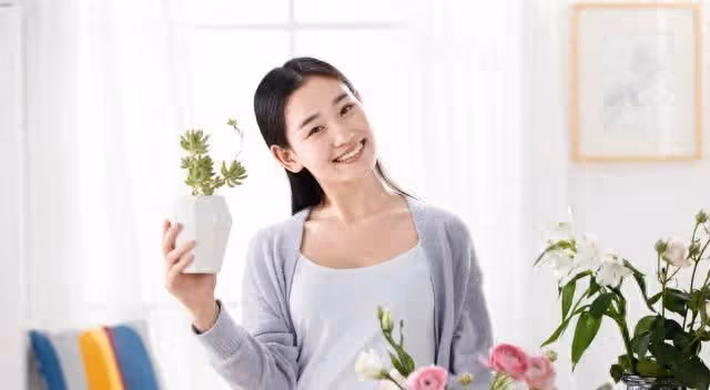 結婚第二天,婆婆要回送兒媳的三金首飾,不料結婚證變離婚證