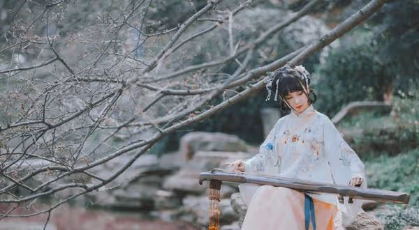 男子嫖娼後:女子發現兩人是老鄉退還了嫖資,雙方還是違法嗎?