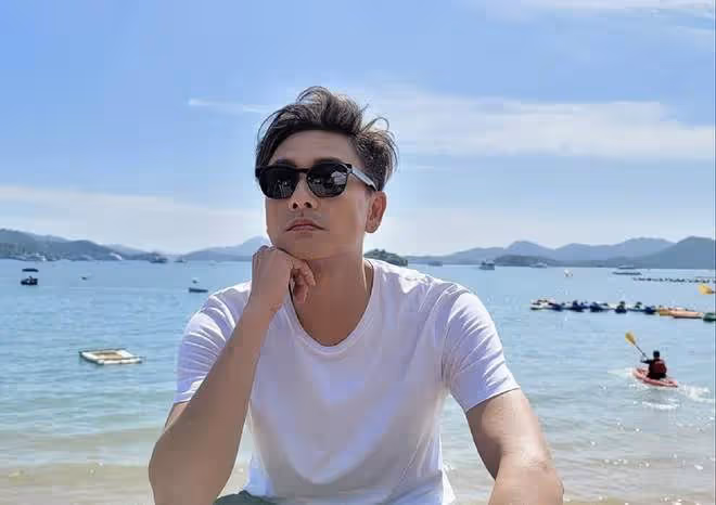黃宗澤曬舊照,沈殿霞笑容依舊,青澀合影引回憶,歲月流轉情不變