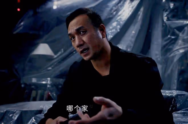 《新生》直到程浩冒死救下費可,陳樹發都不知道,程浩愛的是費可