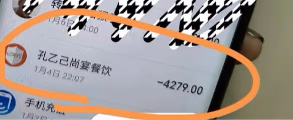 高亞麟出軌徐梓鈞早有端倪，更多細節被扒，《家有兒女》官微整活
