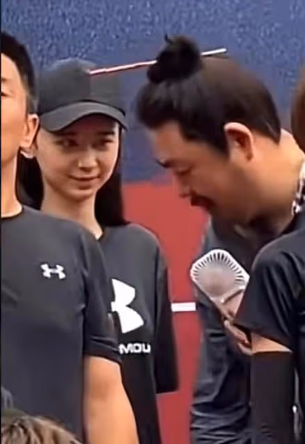 高亞麟出軌徐梓鈞早有端倪，更多細節被扒，《家有兒女》官微整活
