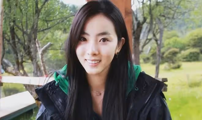 如今來看,從央視離職後的李思思,證明了當年奚夢瑤說的沒有錯