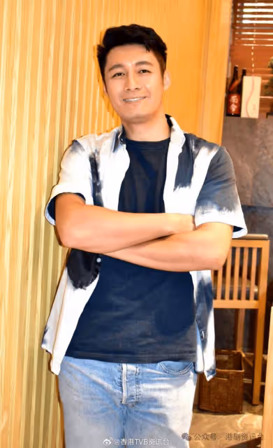 離巢無線不再顧及形象！前TVB男星自爆有P友超過10年