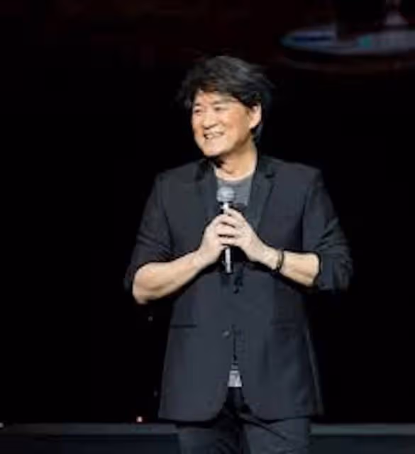63歲周華健江蘇出意外重摔倒地!表情痛苦緊急送醫,PO文報平安!