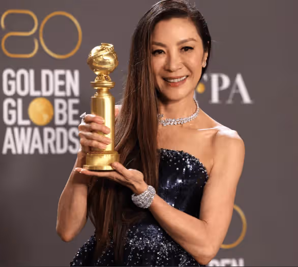 楊紫瓊太牛了!白宮獲拜登親自授勳,我華人的驕傲,名字被喊錯小表情很緊張