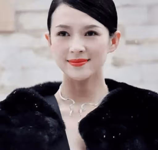 汪峰禿頂引嘲笑,離開章子怡變成十八線,經濟壓力盡顯
