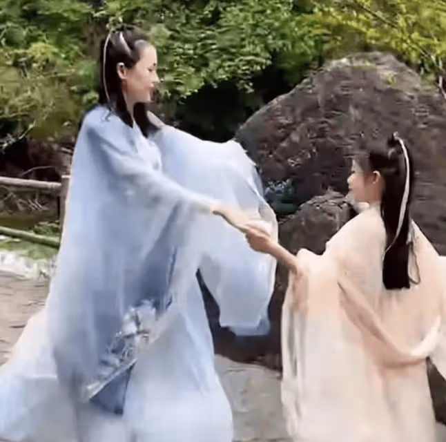 章子怡女兒已是大姑娘,苦命的女人也有幸福的時刻