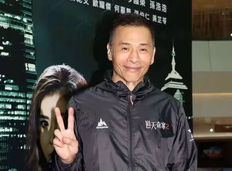 至今未婚長住酒店!TVB知名男星父母均已離世,割膽手術後瘦10斤