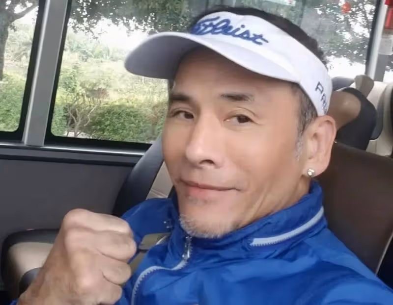 至今未婚長住酒店!TVB知名男星父母均已離世,割膽手術後瘦10斤