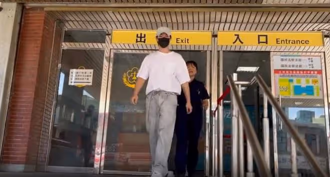 炎亞綸有望獲判緩刑,耀樂笑著走出法庭,雙方和解金額談妥