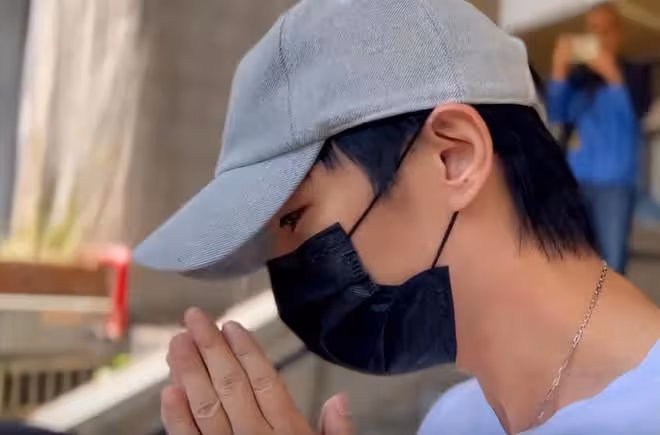 炎亞綸有望獲判緩刑,耀樂笑著走出法庭,雙方和解金額談妥