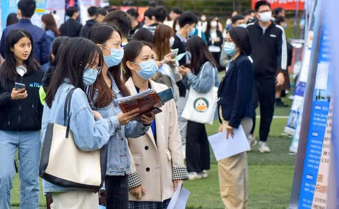 中國最「邪門」的綜藝節目:老闆入獄,主持人被坑,BOSS團破產