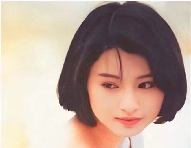 「玉女打星」李賽鳳被丈夫誣陷出軌義子,成港圈笑話 經歷了什麼