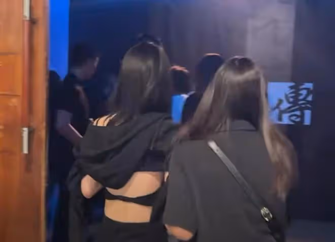 大S全家現身看具俊曄演出,小S兩女兒打扮火辣,大姐徐熙嫻罕露面