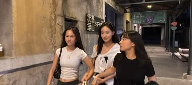 大S全家現身看具俊曄演出,小S兩女兒打扮火辣,大姐徐熙嫻罕露面