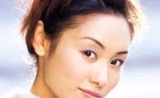和丈夫雙雙出軌！假裝恩愛17年，她不離婚是為了更好地報復？