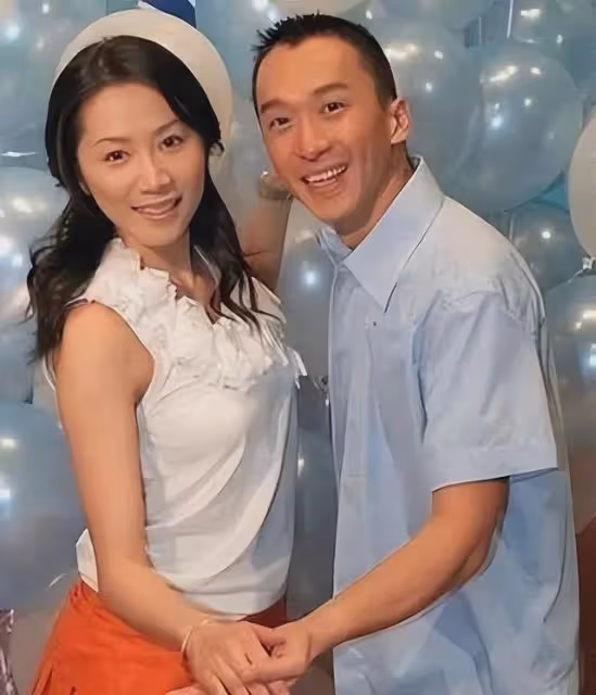 徐華鳳：做7年小三擠走原配，嫁進豪門3年，渾身長瘤死在丈夫懷中