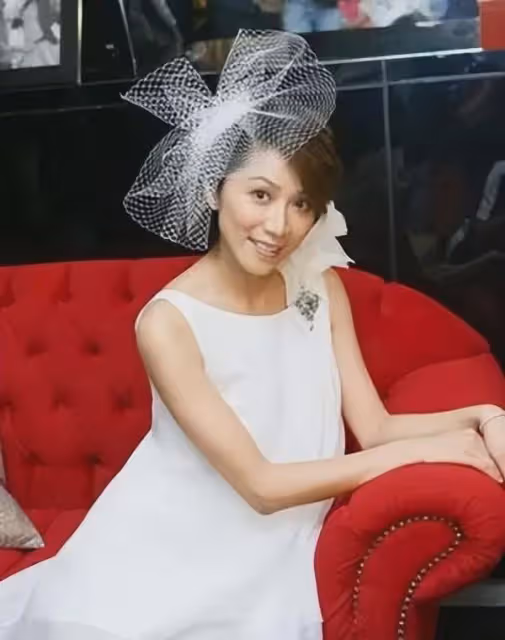 徐華鳳:做7年小三擠走原配,嫁進豪門3年,渾身長瘤死在丈夫懷中