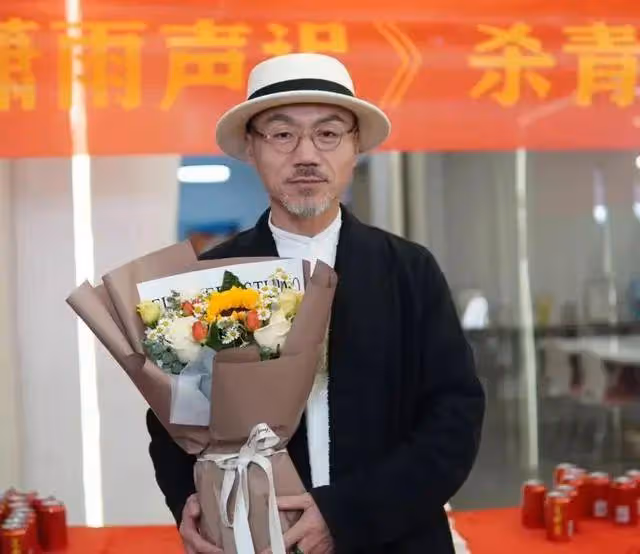 娛樂圈再傳噩耗!52歲「爽劇」演員肖萬閣,因急性腸穿孔不幸去世