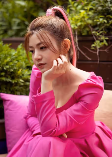 陳妍希40歲生日陳曉兒子甜蜜陪伴!她穿粉色好嫩啊,兒子大出風頭