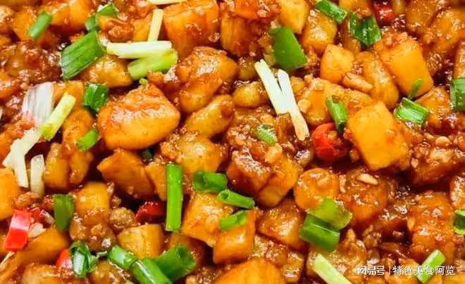 手殘黨福音來了,深扒肉末燜土豆的簡單做法,葷素味美,嘎嘎好吃
