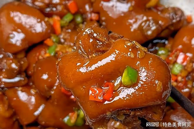 99%的人都喜歡的香辣豬蹄,嫩鮮解饞,富含膠原蛋白,嘎嘎好吃