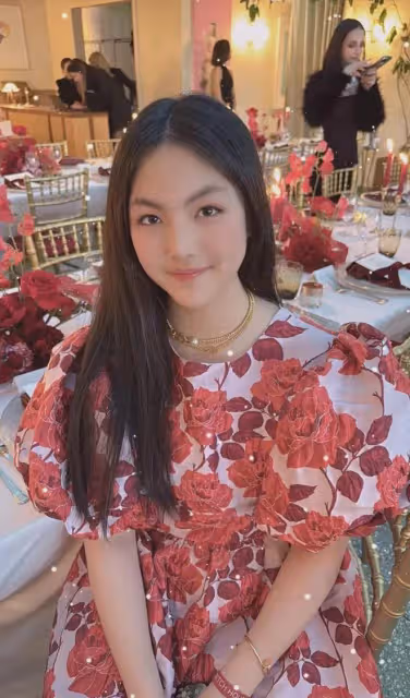 李湘又曬女兒英國派對照，王詩齡美到驚人，穿近7000元裙子引熱議