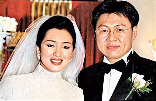 58歲鞏俐現身法國:兩嫁外國人至今未生育,國籍是她最大的遺憾