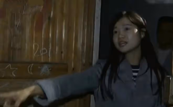 原配帶著女兒當街打罵第三者,丈夫要離婚:我們父女情已盡