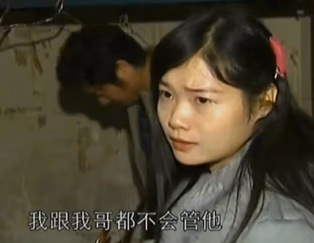 原配帶著女兒當街打罵第三者,丈夫要離婚:我們父女情已盡