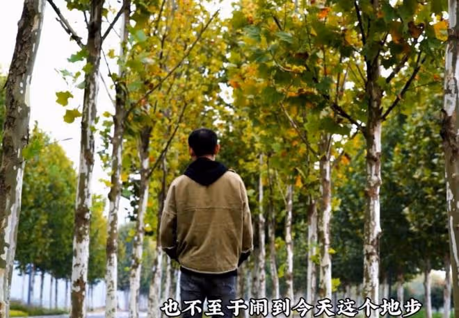 男子出軌逼迫妻子離婚，患癌後被情人拋棄，妻子：這是他的報應