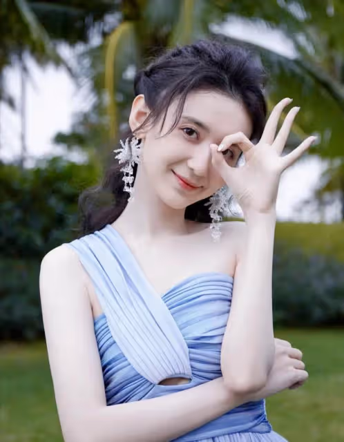 高亞麟出軌對象舊照曝光,怎好意思稱北電校花?如今算是脫胎換骨