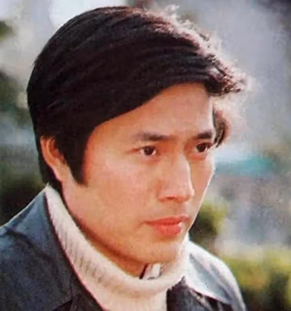 王偉平:娶圈外妻子,結婚39年無緋聞,如今女兒比他還紅