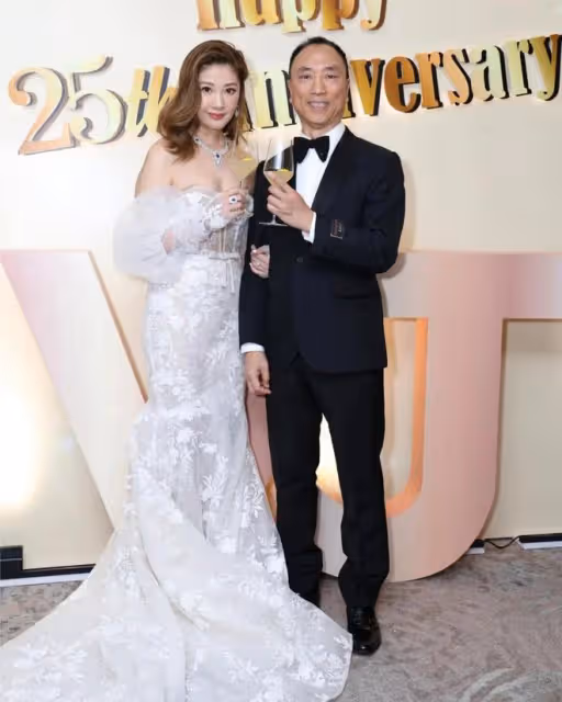 50歲前港姐冠軍嫁富商未曾拍劇,曾與同屆港姐上演「兩女爭一夫」極震撼