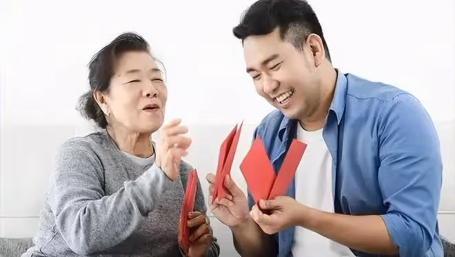 收回老婆的財政大權後,小舅子不朝九晚五了,岳父也進廠打工