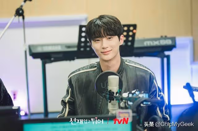 他接下所有人都拒演的劇,結果32歲一炮而紅!