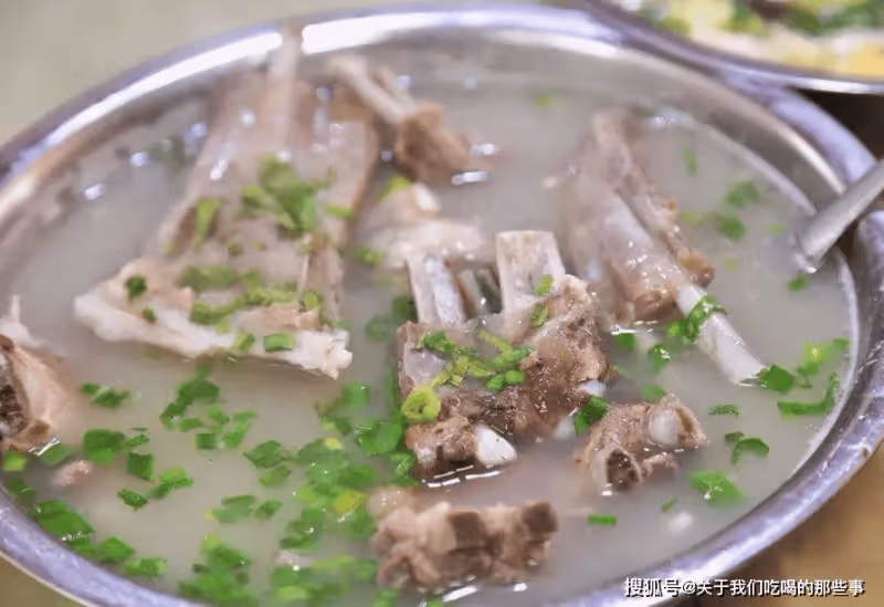燉羊肉用料太多,難怪不好吃!只需3樣料,湯鮮肉香沒膻味