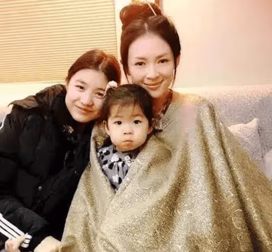 汪峰和陳露雙向奔赴，章子怡嘗遍了婚姻的歡樂和哀愁，帶孩子遠離前夫