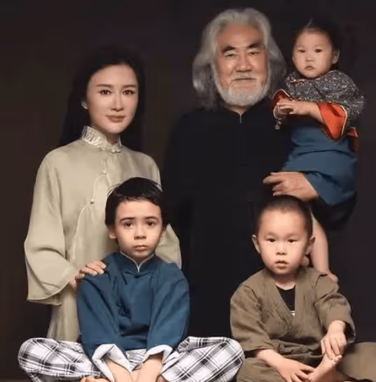 張紀中沉醉在愛河造孩子，痴迷嬌妻文學！網友：別人的72歲都躺在病床插管子了