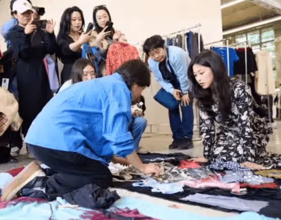 網友99元購朱珠二手鞋， 嚴重磨損需修復，網友：用膠水粘一下就行了