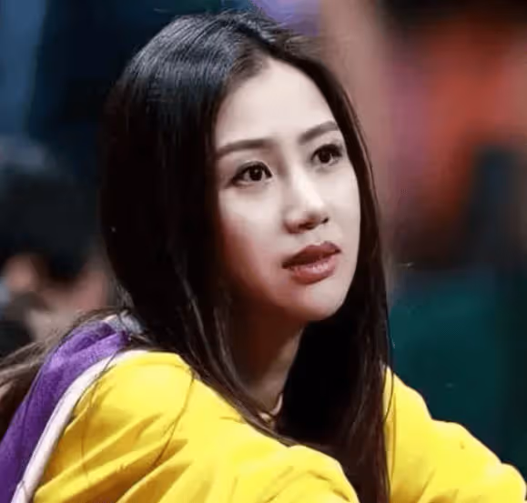 汪峰和陳露走到一起，至少現在是真愛，四婚加五婚棋逢對手