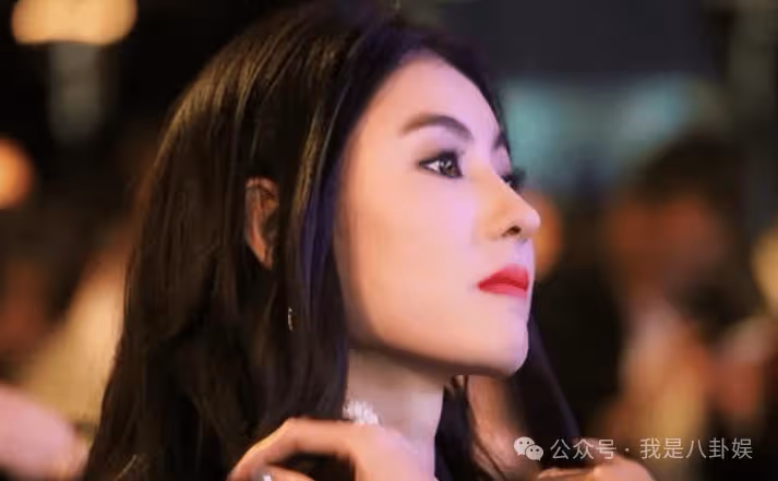王菲哭得臉色慘白!謝霆鋒把三胎兒子生父之謎解開了,張柏芝髮長文解釋