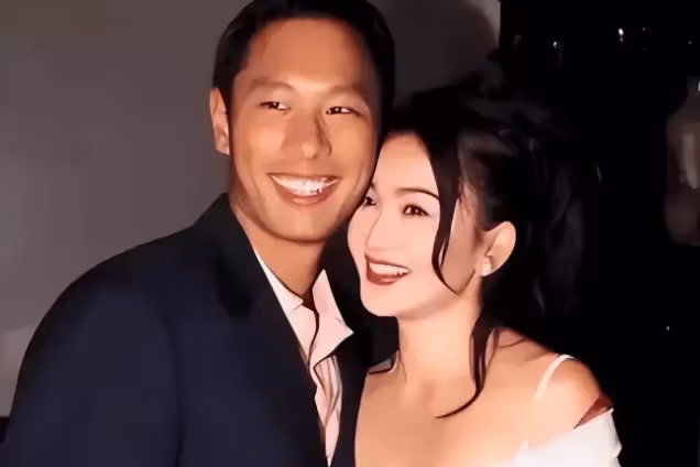 溫碧霞太搞笑了!沒給老公P過圖!她美的像仙女,老公黑的像難民